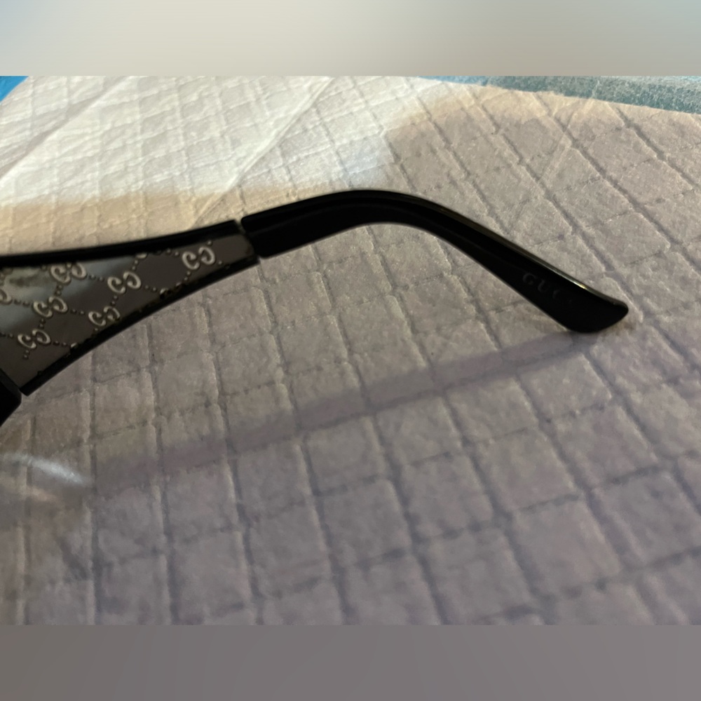 Gucci sunglasses. Made in Italy Vintage(1994) - Picture 5 of 14
